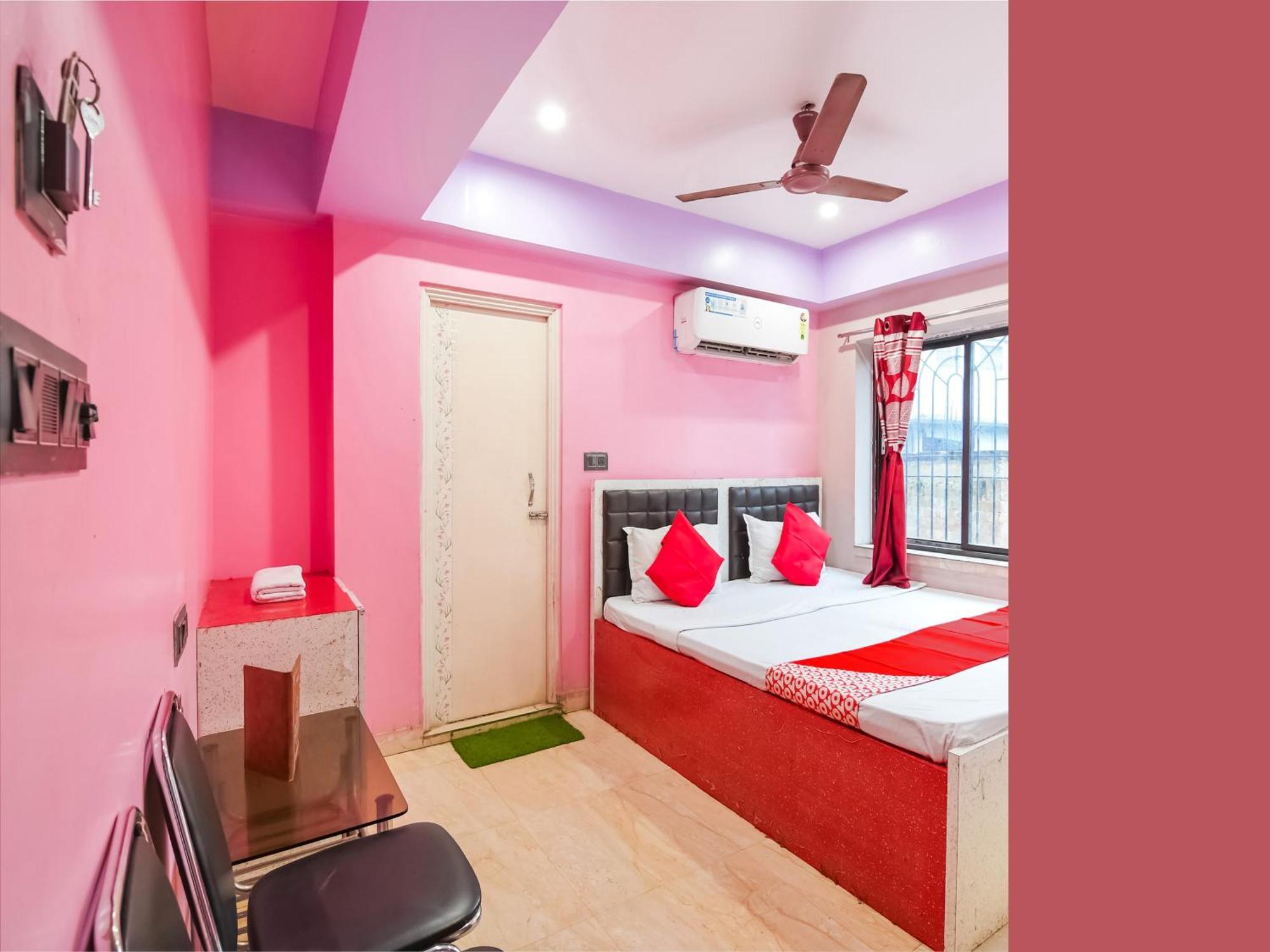Oyo Flagship Hotel Red Velvet Hugli-Chinsurah Exterior photo
