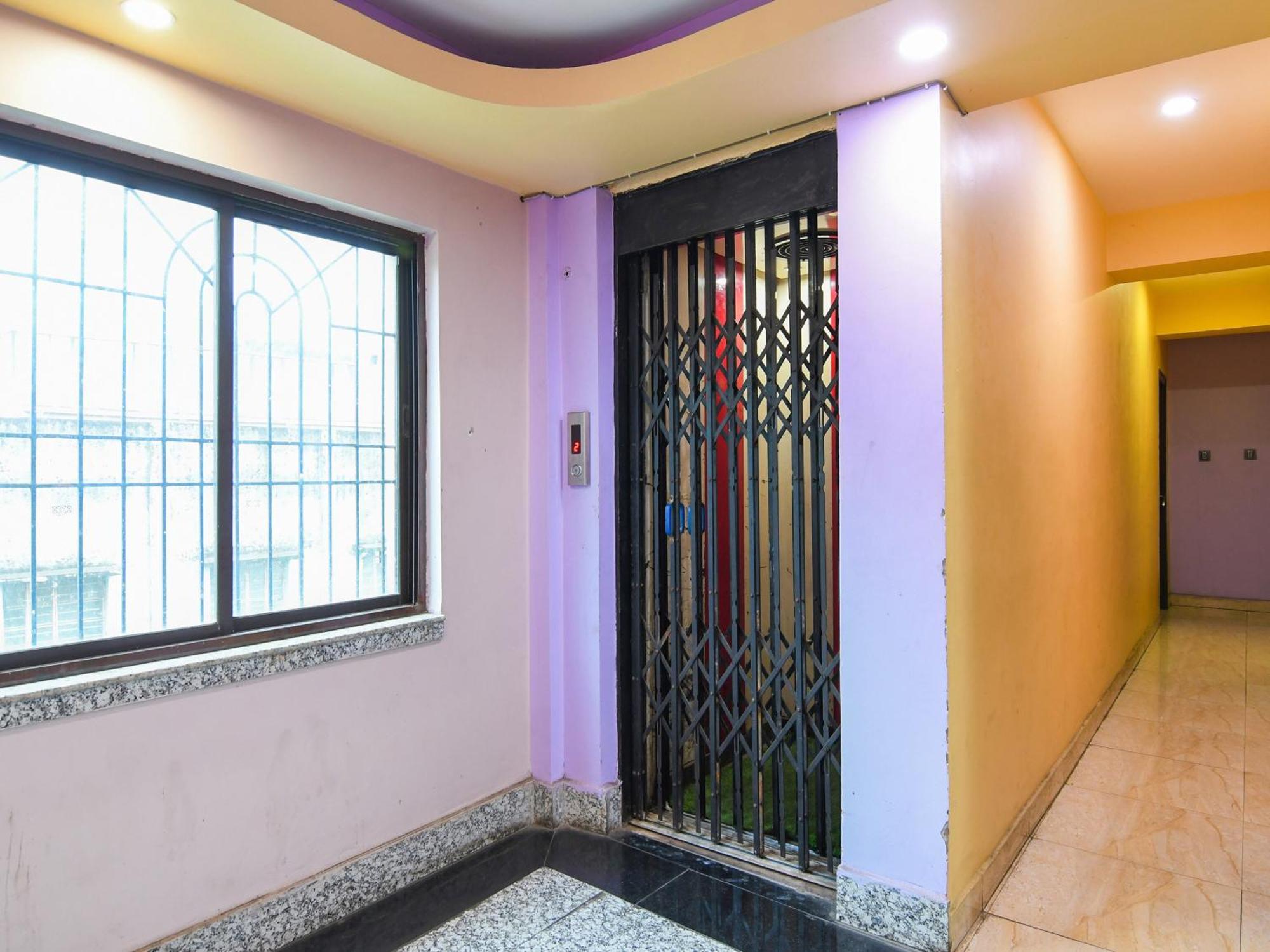 Oyo Flagship Hotel Red Velvet Hugli-Chinsurah Exterior photo