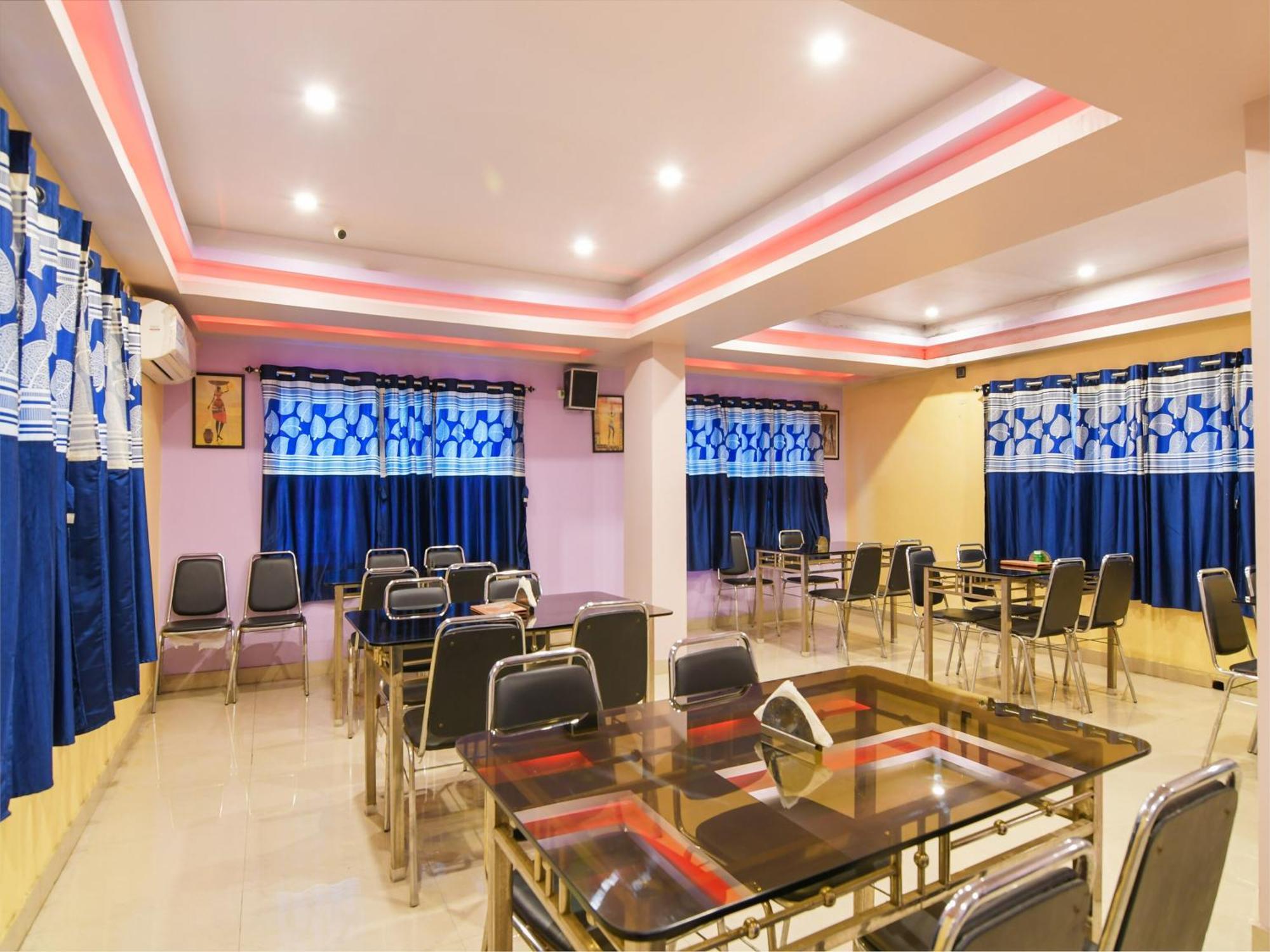 Oyo Flagship Hotel Red Velvet Hugli-Chinsurah Exterior photo